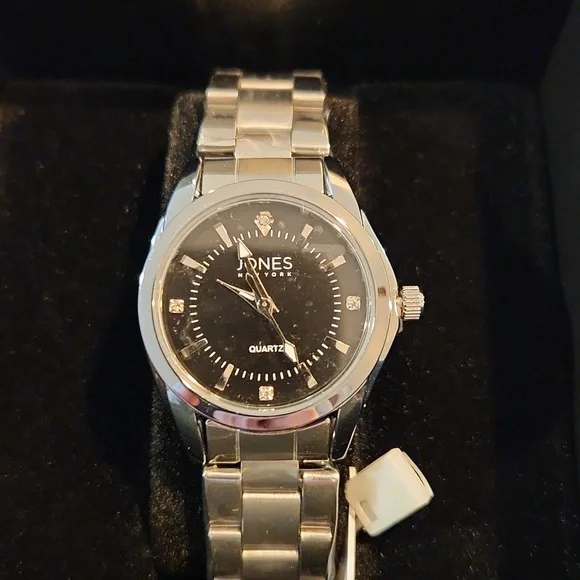 Watch - Picture 2 of 4